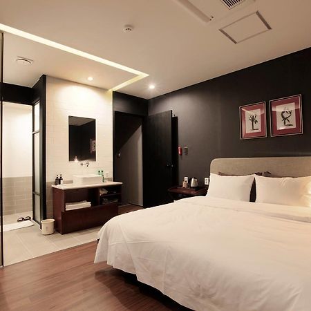 Brown-Dot Hotel Gupo Busan Exterior photo