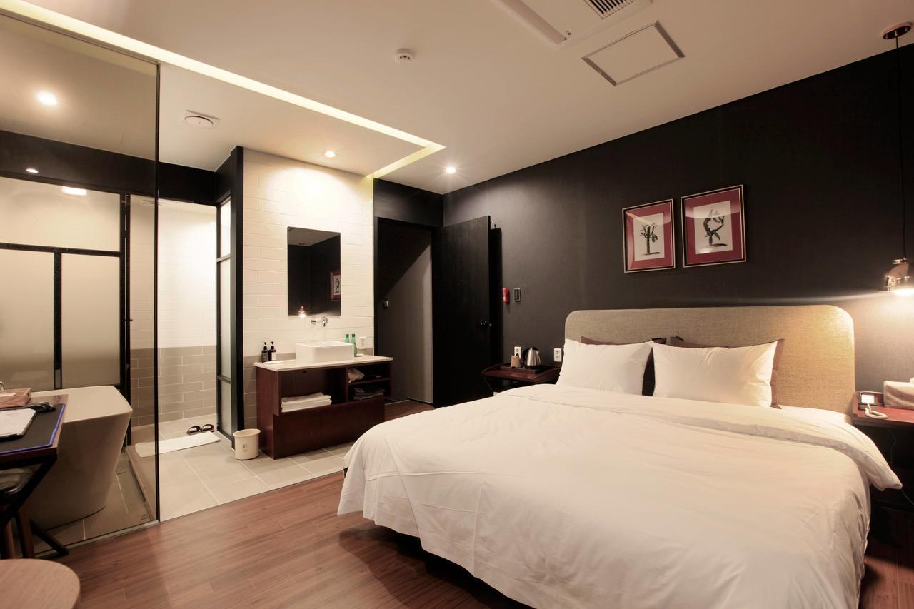 Brown-Dot Hotel Gupo Busan Exterior photo